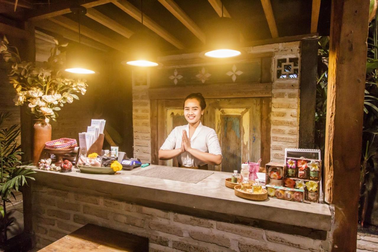 Bening Hut And Spa Seminyak  Bagian luar foto