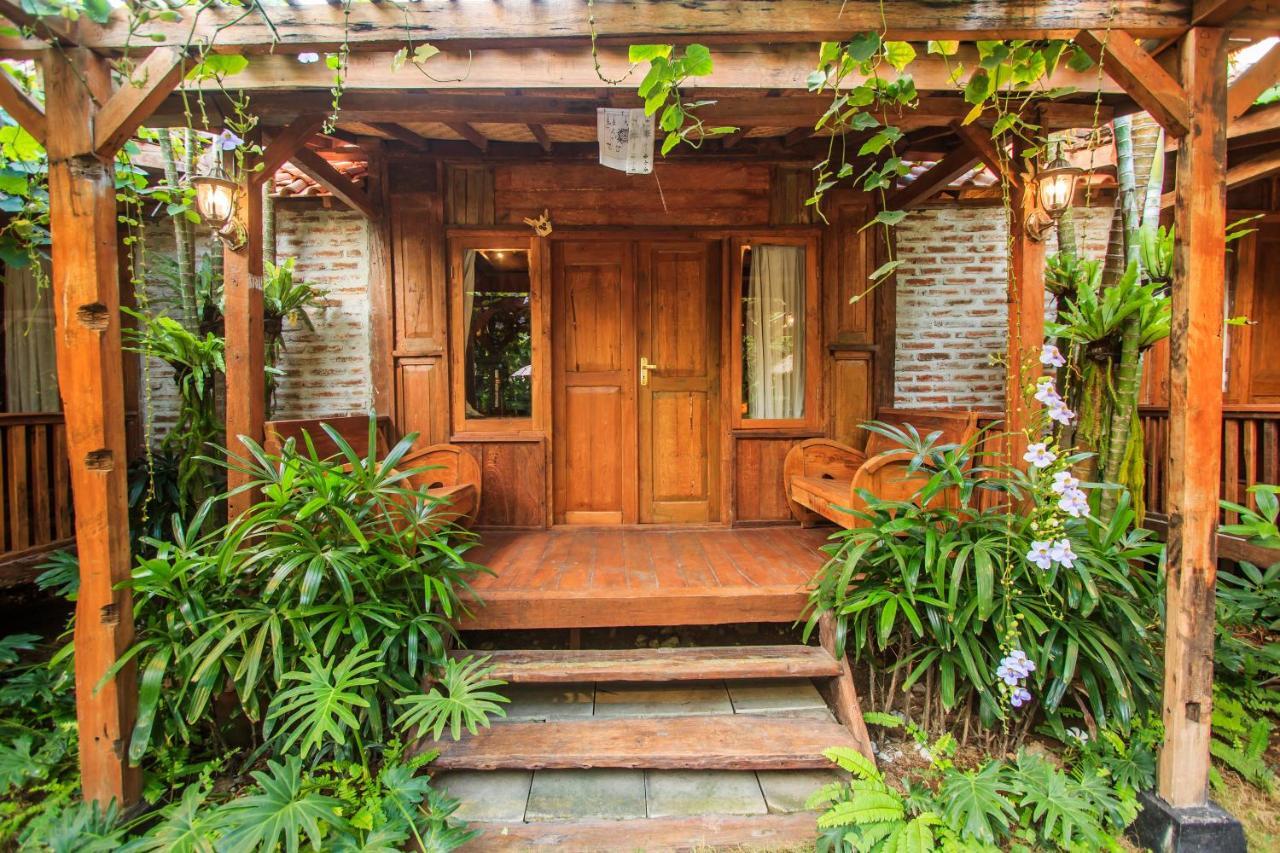 Bening Hut And Spa Seminyak  Bagian luar foto