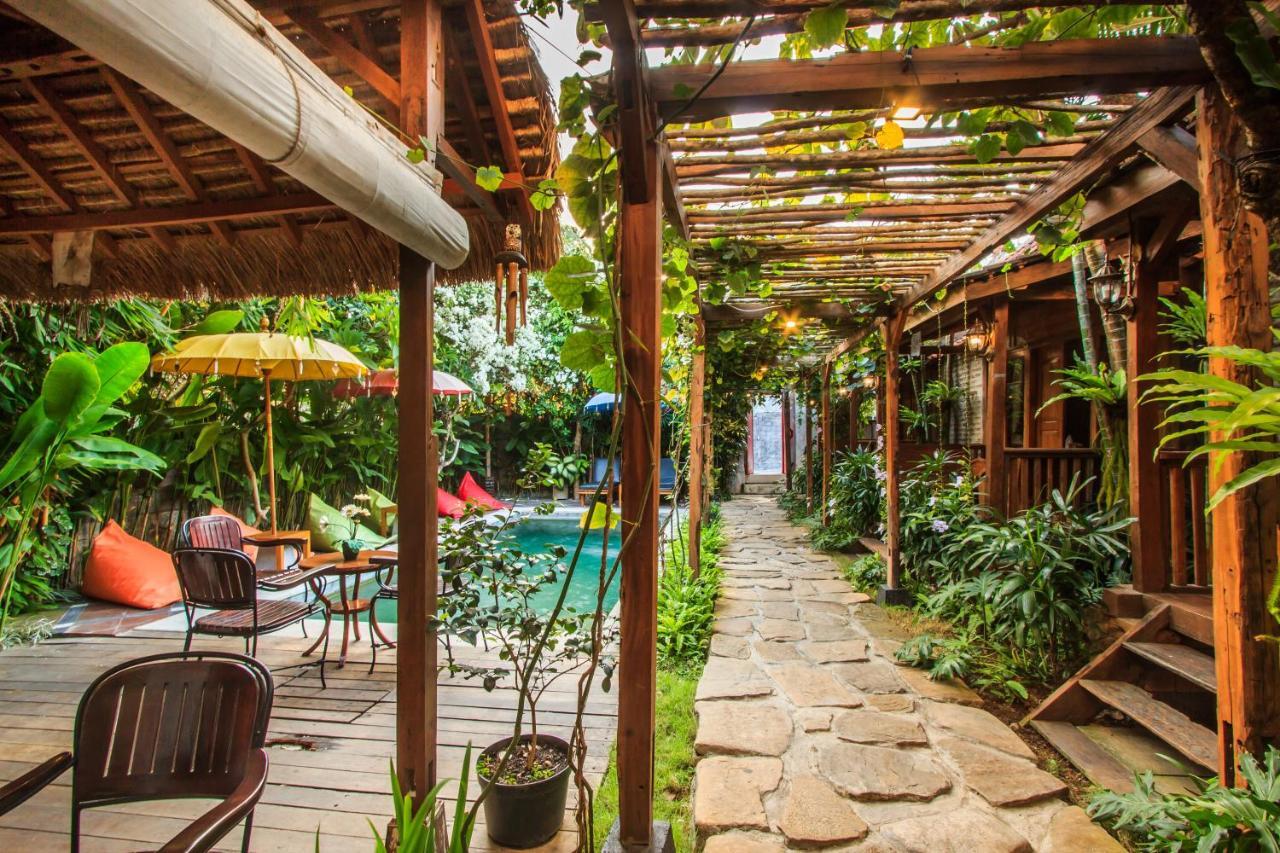 Bening Hut And Spa Seminyak  Bagian luar foto