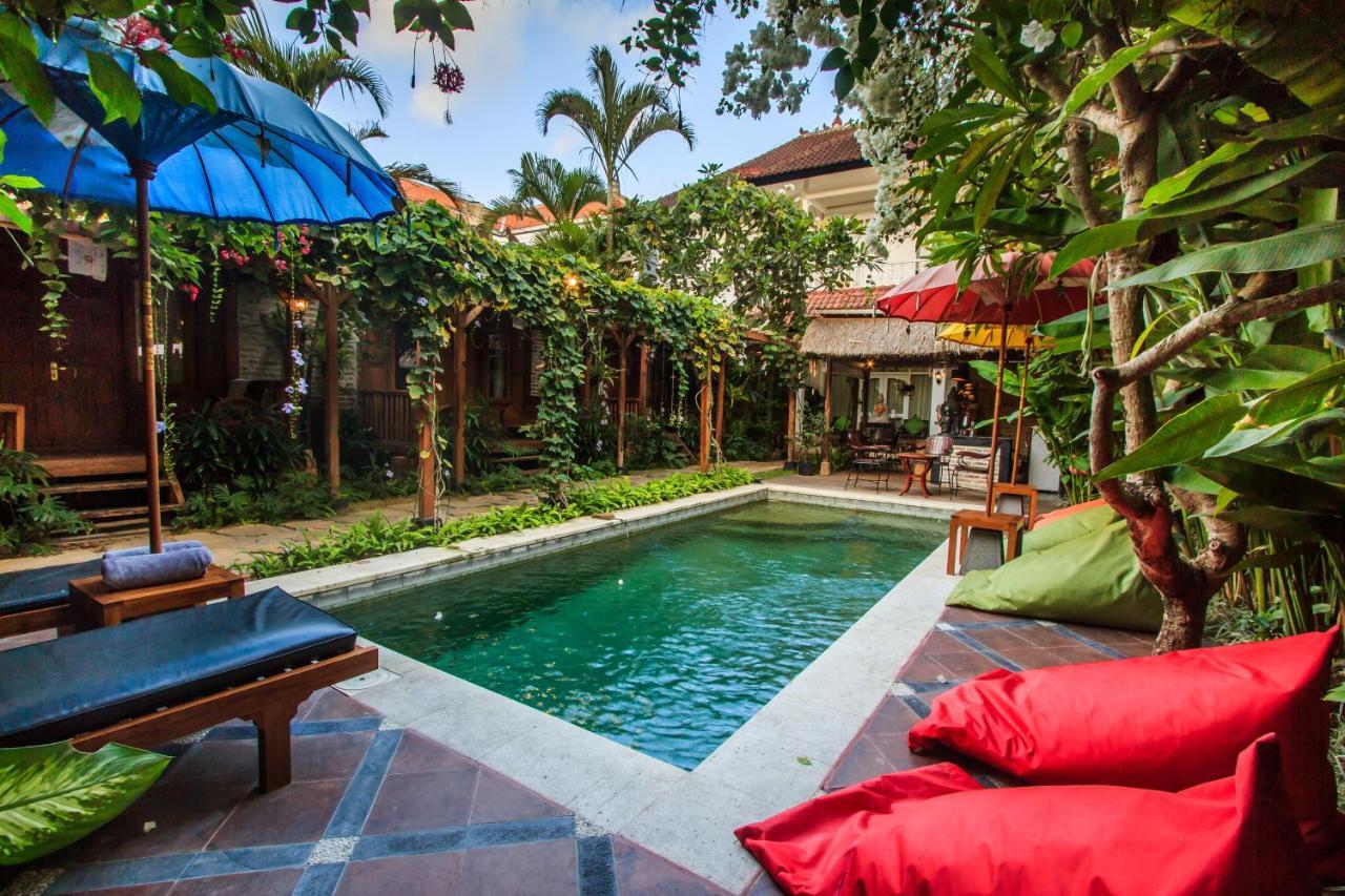 Bening Hut And Spa Seminyak  Bagian luar foto